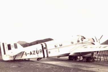 Uno dei primi aerei della LATI (Linee Aeree Transcontinentali Italiane)